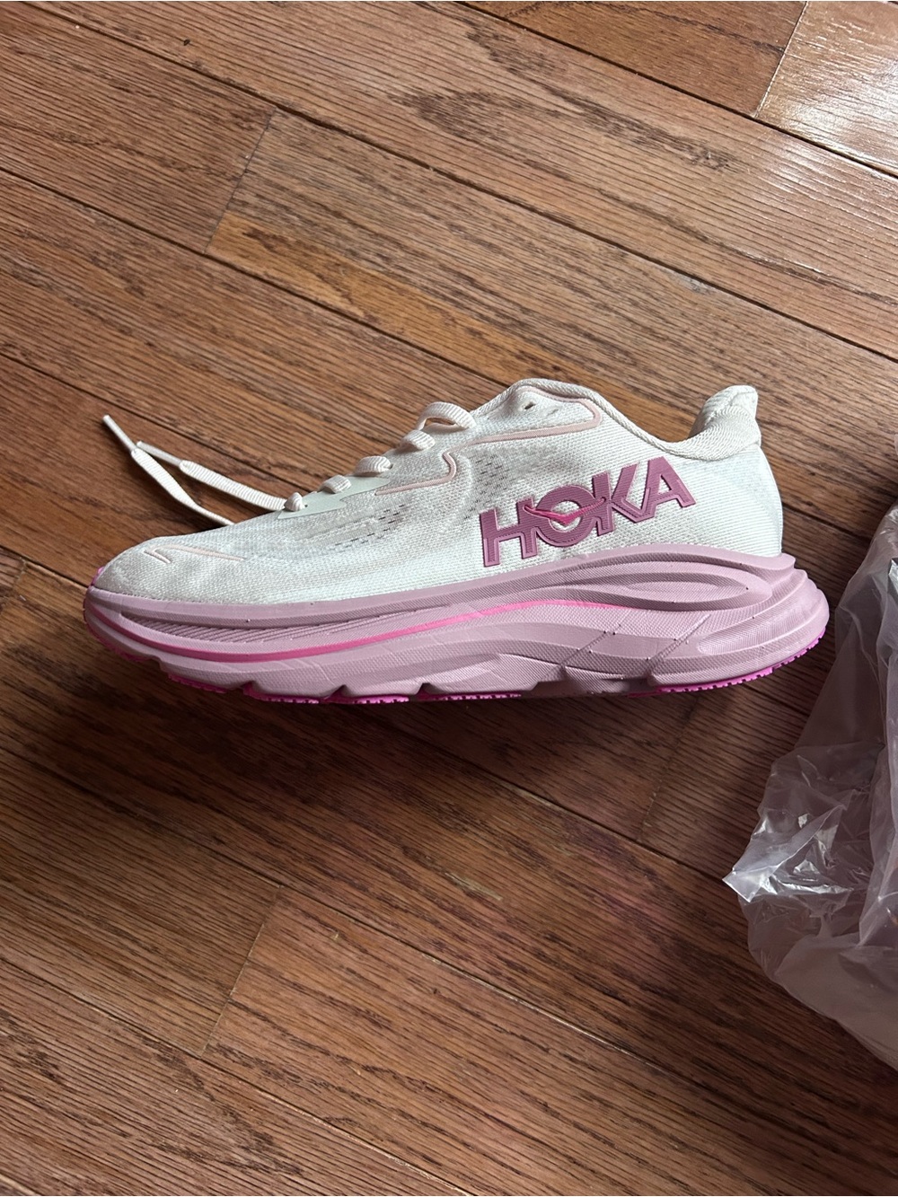Women’s Hoka Clifton 10 White and Pink Lightweight Cushioned Sneaker Size 6.5
